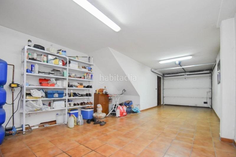 Foto ea8fbf42-8f21-47e8-b926-ec2920f4f117. Chalet  independiente en Maracena