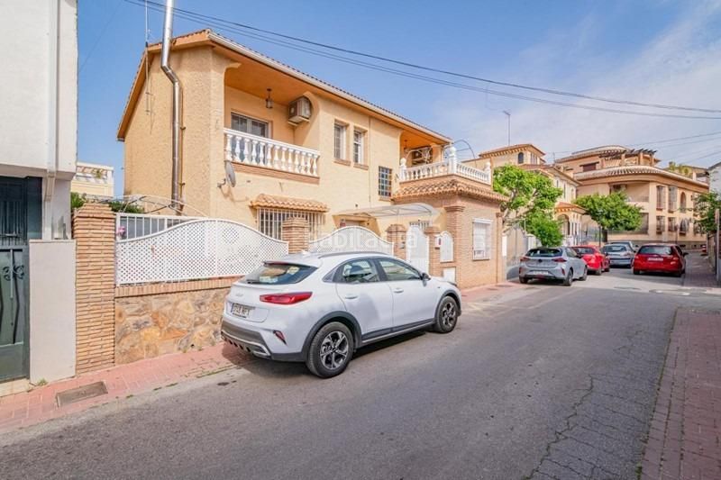 Foto 880f7e69-56d5-4d6f-8648-36b76c4824de. Casa amb aparcament a Ogíjares