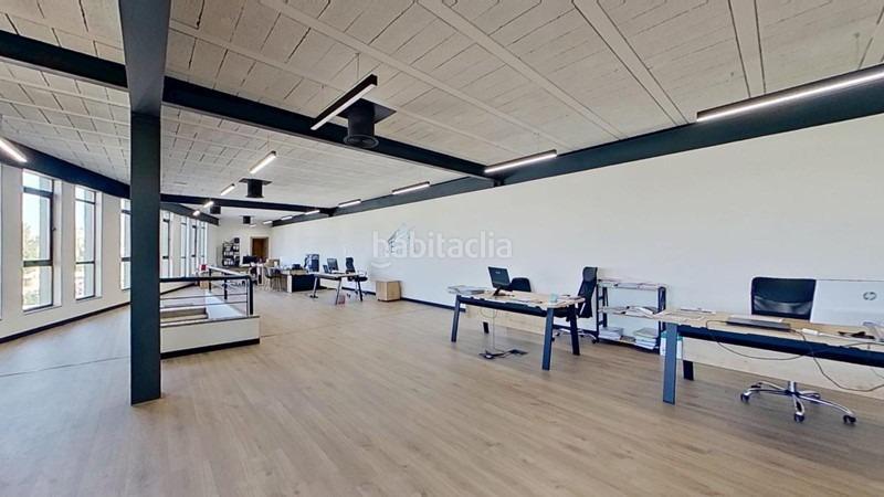 Foto aab87b7f-0e5b-4e86-9a1e-0398e0315889. Bâtiment à usage industriel dans Peligros