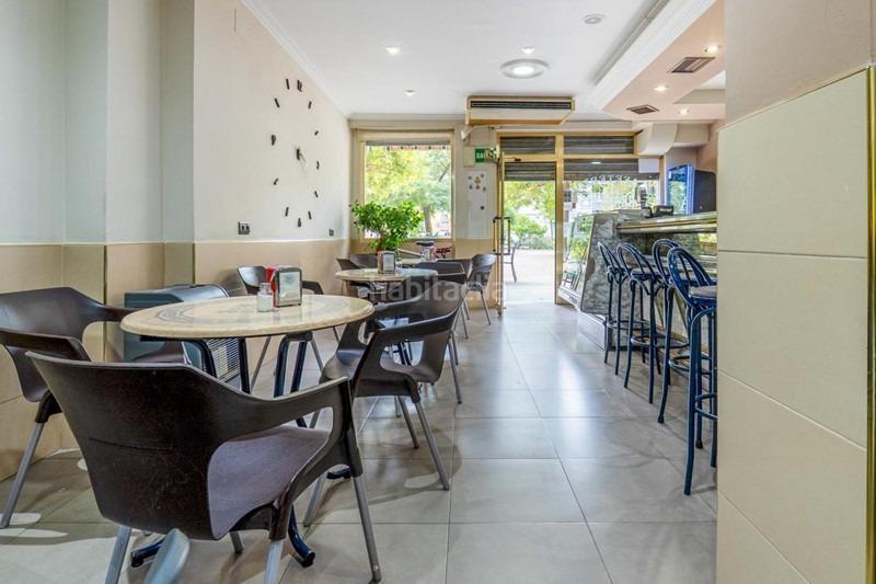 Foto 351a8cc9-1e9a-4823-b6a0-4362c28220bb. Locale commerciale in Barrio de Zaidín Granada