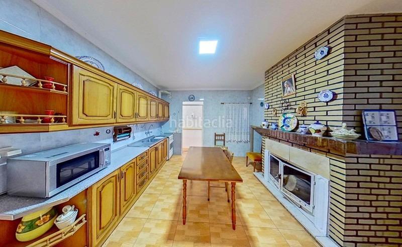 Foto 2383583f-6201-45ce-ada5-12735428d56f. Casa amb aparcament a Padul