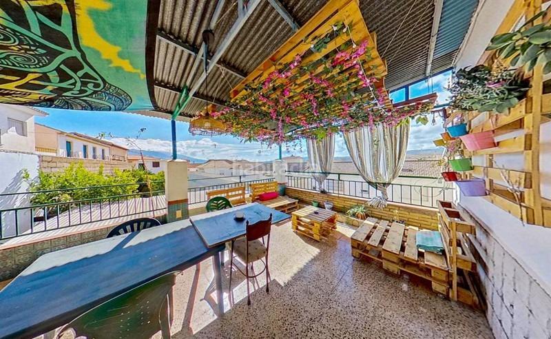 Foto 8848e0f9-f0f3-430e-81f1-501467880921. Casa amb aparcament a Padul