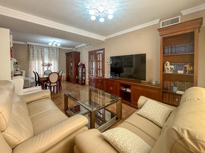 Foto 83c01dc1-6baf-4825-a561-1c09f6bfd8f3. Chalet con parcheggio piscina in Belicena Vegas del Genil