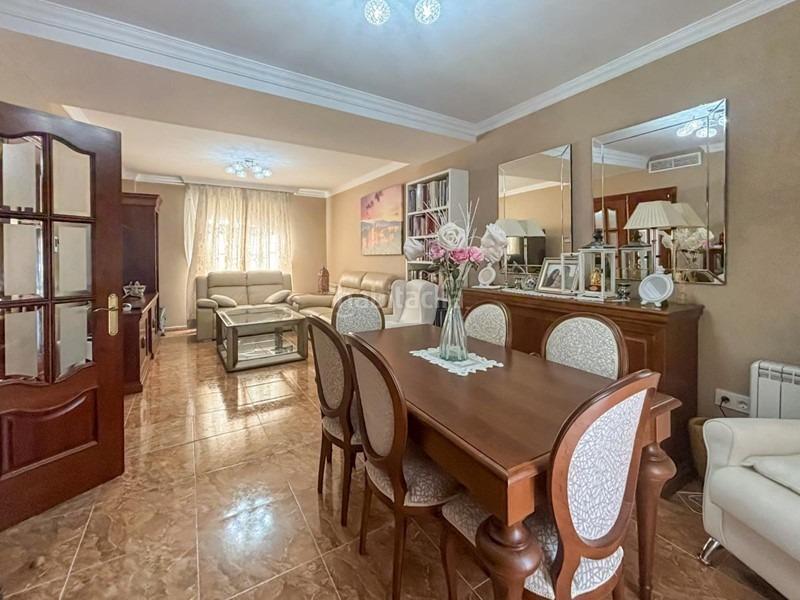 Foto 8d294040-3509-4b2d-a123-babd1cf2bfdb. Chalet con parcheggio piscina in Belicena Vegas del Genil