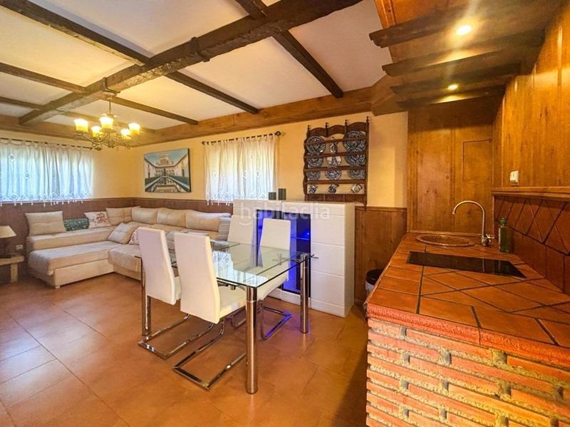 Foto 9928b53e-a203-4a27-8526-5ce2f15d027a. Chalet con parcheggio piscina in Belicena Vegas del Genil