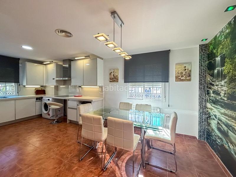 Foto e0acfaf3-dcd4-4bcc-afa3-12b0a925fd80. Chalet con parcheggio piscina in Belicena Vegas del Genil