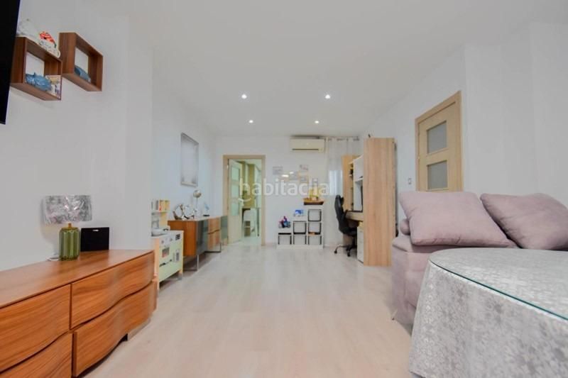 Foto 1c30fe47-2aab-41eb-8a66-0190d3effc60. Casa a Avda. De los Ogíjares Armilla