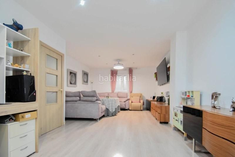 Foto 359a9d49-0afe-4ca8-9343-6cd7bead7a6c. Casa a Avda. De los Ogíjares Armilla