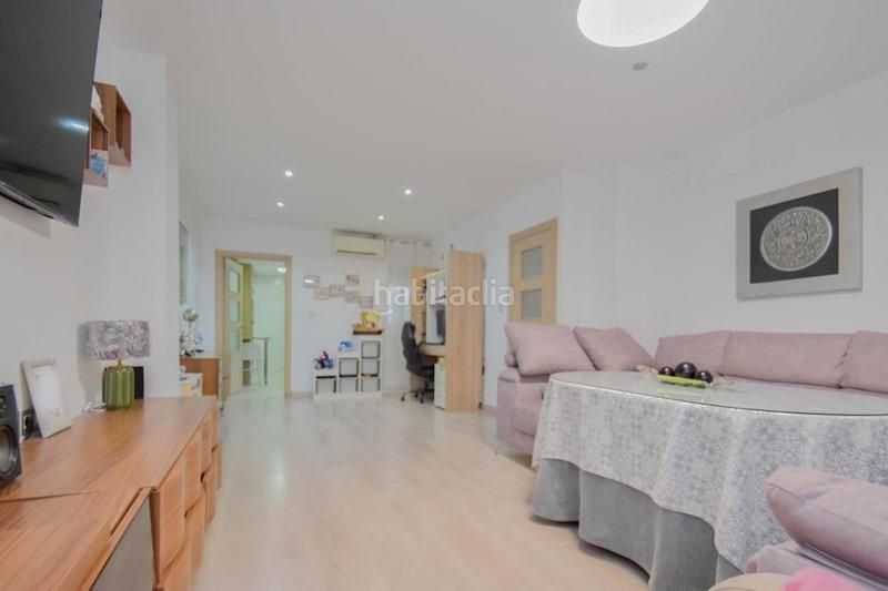 Foto 43a3a1a4-6c51-40bd-b27a-3a12ffa92827. Casa a Avda. De los Ogíjares Armilla