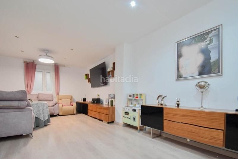 Foto a60fd242-68d7-46f3-96fc-1f611e25da17. Casa a Avda. De los Ogíjares Armilla