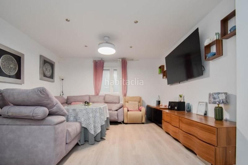 Foto b98095a1-3800-4c8b-95a6-2cb1654c3ce5. Casa a Avda. De los Ogíjares Armilla