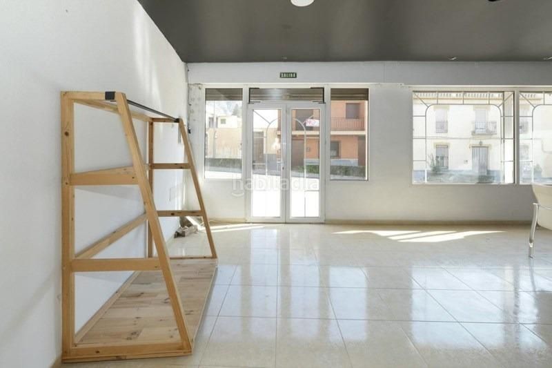 Foto 987c9009-9cf4-43d7-b997-cb99eb0fb5a0. Local comercial a Padul