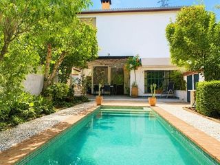 Chalet in Fargue. Chalet independiente