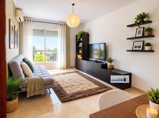 Appartamento in Puente Mayorga-Campamento. Soleado piso con garaje y ascensor en campamento, san roque cádi