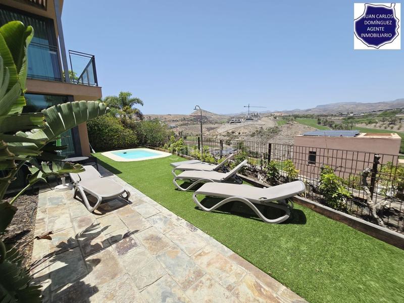 Foto 29ac87cf-7308-4bca-906b-944d54dd2f09. Location chalet avec piscine dans Salobre Golf San Bartolomé de Tirajana