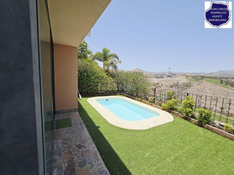 Foto 31420edd-0ba8-4a22-b09e-29797dd1d100. Location chalet avec piscine dans Salobre Golf San Bartolomé de Tirajana