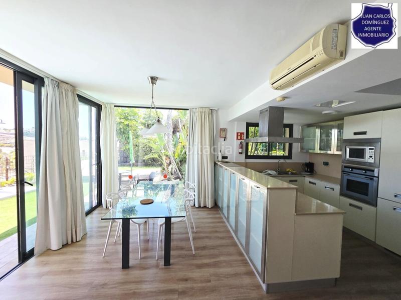 Foto 448efa27-c0f9-477b-99f8-a1a3363b9ae8. Location chalet avec piscine dans Salobre Golf San Bartolomé de Tirajana