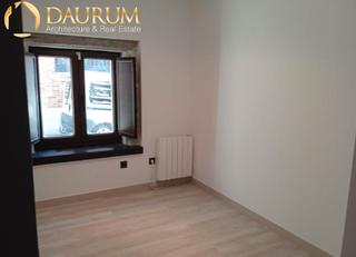 Planta baja  Travesía de las huertas. Estupendo bajo de 1 habitación en valdemorillo (mn3-rm-6060)