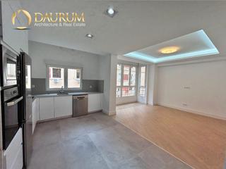 Pis  Calle duquesa de parcent. Magnífico piso de 3 habitaciones en soho - centro (mlg1-mm-3063)