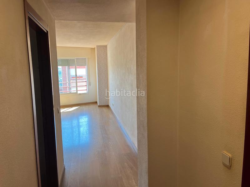 Foto 2666992d-ac91-4abf-8cd1-cb1a17cdb524. Piso estupendo último piso de 1 habitación en Argüelles (mn2-rm-6233) en Madrid