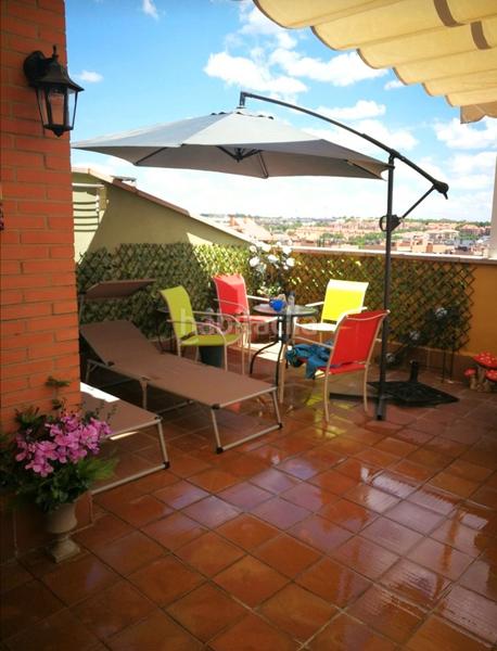 Foto bed3ac3d-6553-4346-906c-dddf85451664. Attique avec cheminée chauffage piscine dans Sector B Boadilla del Monte
