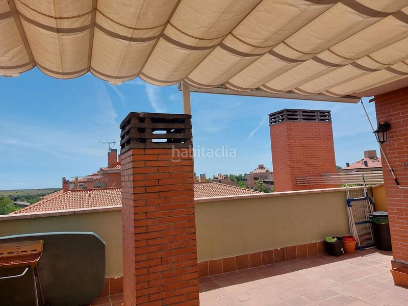 Foto cf2783a1-9ef9-4d75-8c52-4af7e45fc119. Attique avec cheminée chauffage piscine dans Sector B Boadilla del Monte