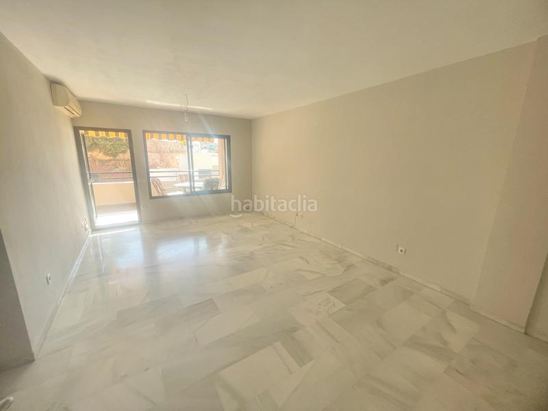 Foto ffe1ed1b-ab59-472c-9a0c-2eb6125a4ca3. Alquiler piso fantástico piso en cerrado calderón (mlg1-af-3194) en Málaga