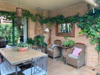 Casa aparellada  Carrer de sueca. Maravilloso chalet pareado de 3 plantas en sotolivar (paterna) (