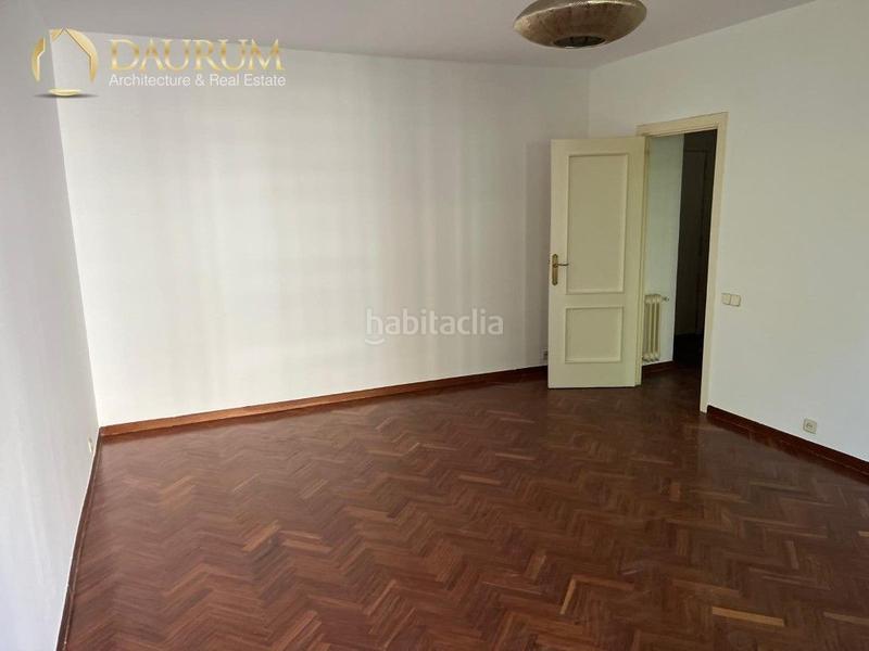 Foto 01f38385-48d5-424a-b4d9-eb6d0a9a9228. Flat with parking pool in Peñagrande Madrid