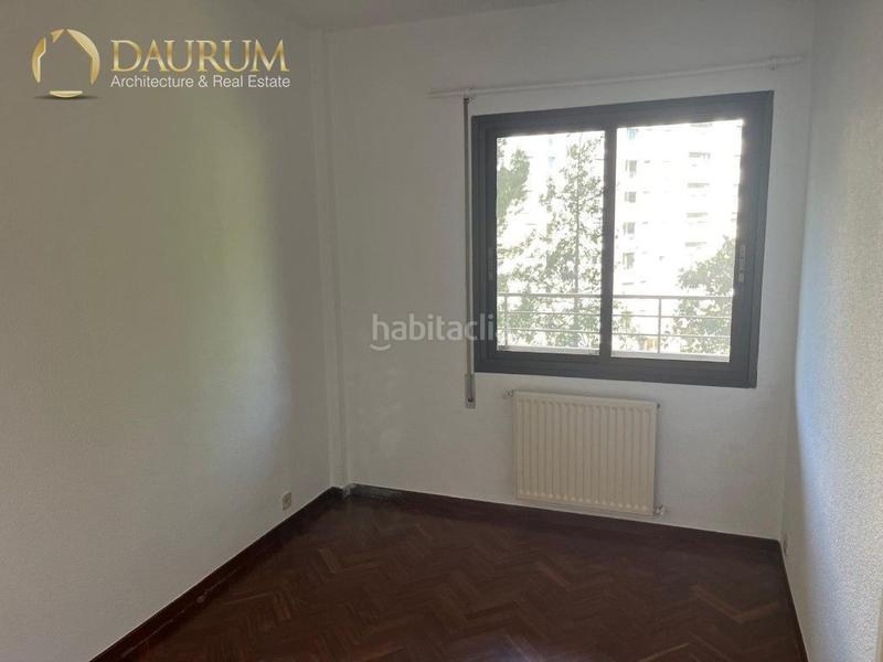 Foto 0426e4f2-da41-487f-ae65-4dd979c36b60. Flat with parking pool in Peñagrande Madrid