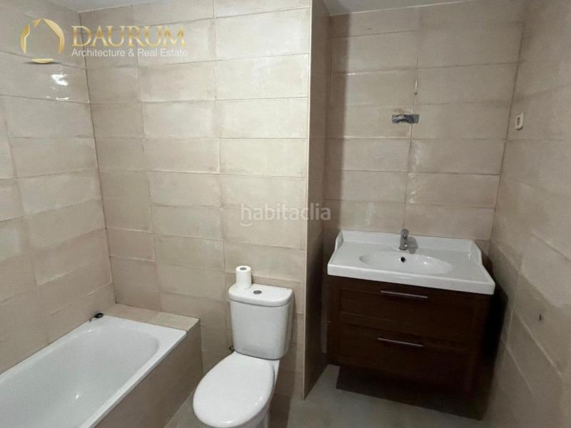 Foto a231fed5-b2e4-4eb2-8111-f63325665fee. Flat with parking pool in Peñagrande Madrid