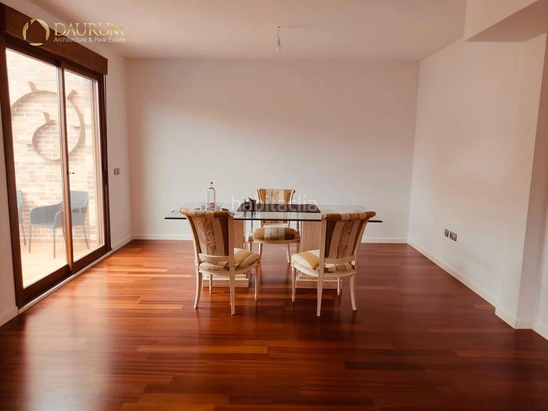Foto ebee2e3a-da57-447a-a60c-0b257562684a. Casa adossada amb aparcament a Centro Villaviciosa de Odón