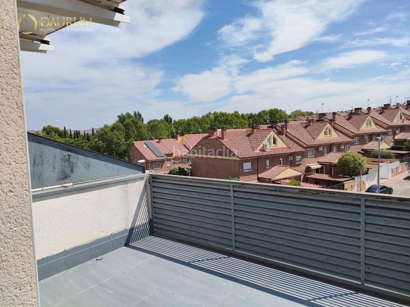 Foto 092f665f-8b4a-4748-9838-491c2bd4dd89. Casa adossada amb calefacció aparcament a Loeches