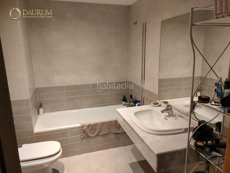 Foto 988154d2-c16c-44aa-b45a-9a85d9fb63e2. Casa adossada amb calefacció aparcament a Loeches