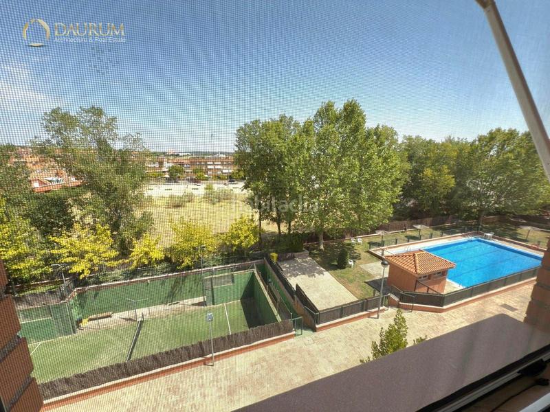 Foto 406dc6c6-8b6b-4479-bdf1-408379f68be2. Attique avec chauffage parking piscine dans Sector B Boadilla del Monte