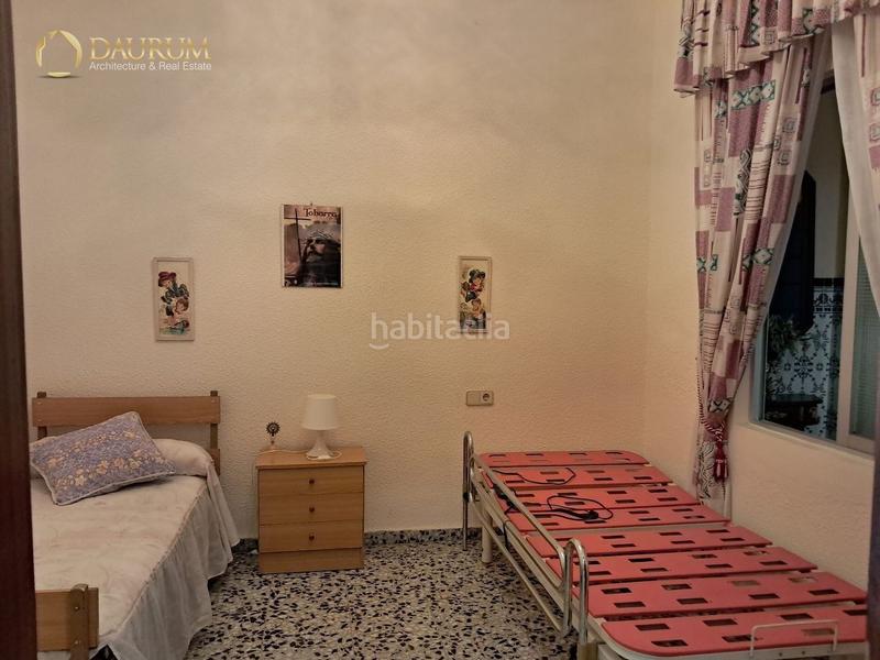 Foto 2809d4b8-4f10-49a3-97bf-d9612f35e5d8. Casa amb aparcament a Zona Concordia Burjassot
