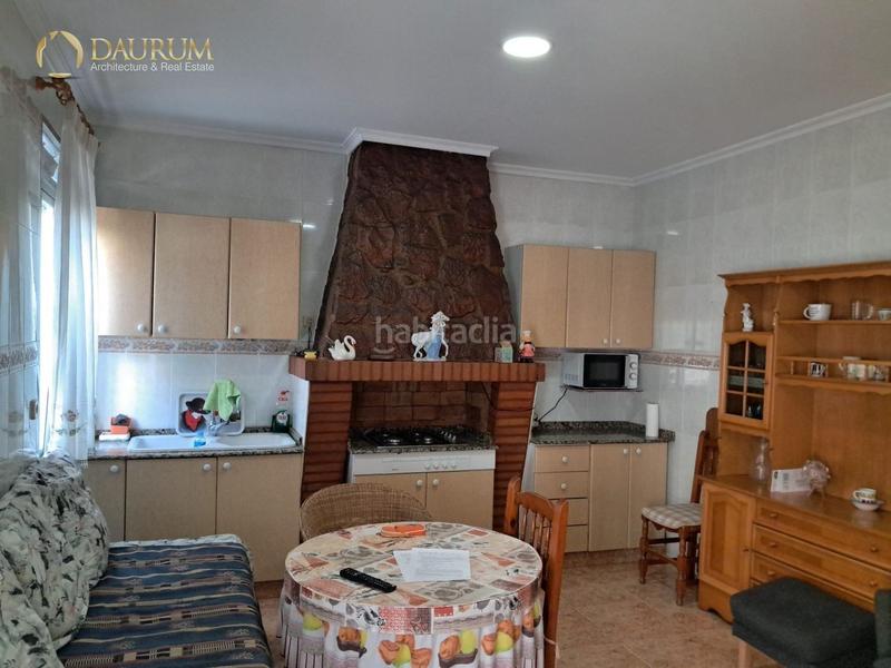 Foto eb6820f9-f6ea-4ed9-bfe3-2761acdda9c5. Casa amb aparcament a Zona Concordia Burjassot