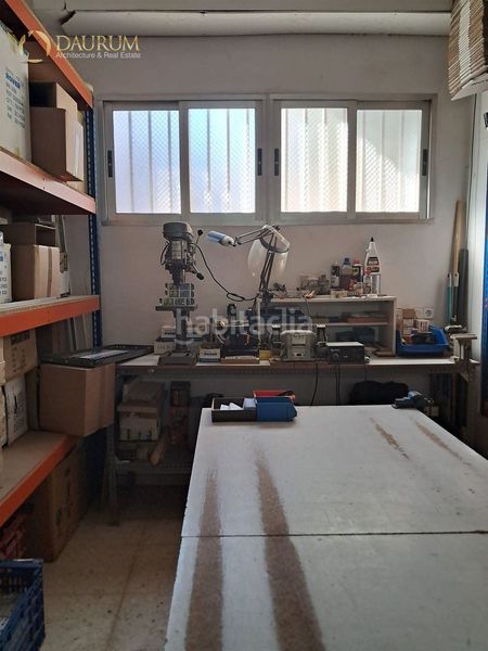 Foto 3e950042-74f6-44ce-b197-ff39d65d5bbe. Fabrikhalle in Torrefiel Valencia