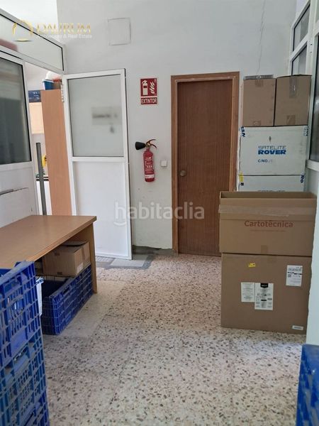 Foto e513d36a-fbcc-470c-b891-e35aa5caf473. Fabrikhalle in Torrefiel Valencia