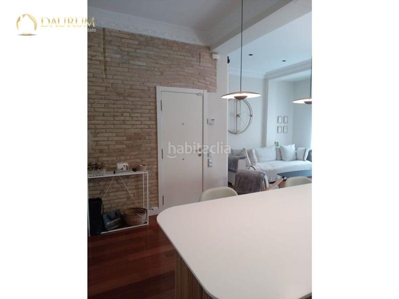 Foto 8950d493-10a1-49e0-9db3-a8d1097ce1f0. Piso en Russafa Valencia