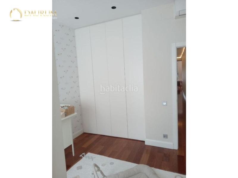 Foto bd975aef-3d9a-4af3-bdbf-6cffe036ac51. Piso en Russafa Valencia