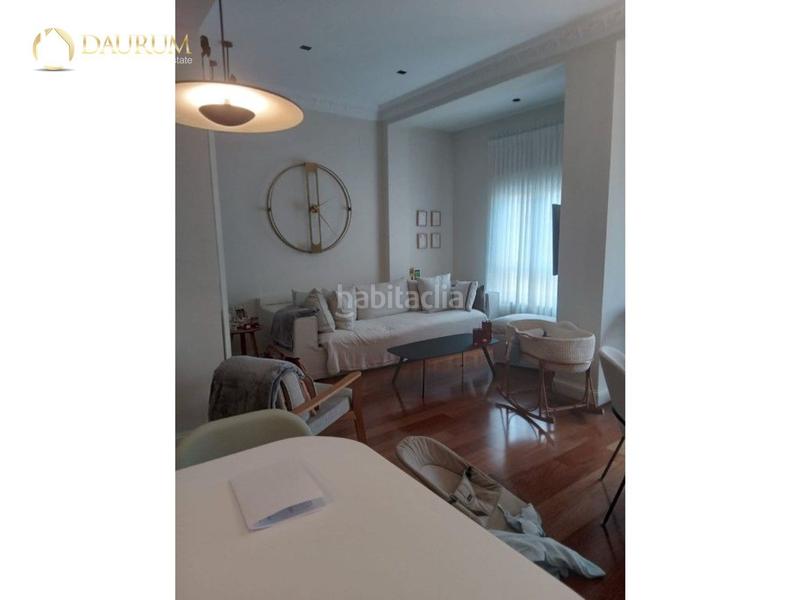 Foto c7d410ba-ef04-4f81-85e0-52638e3f3cfc. Piso en Russafa Valencia