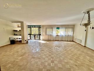 Appartamento  Limonar. Magnífica oportunidad de 5 habitaciones en el limonar