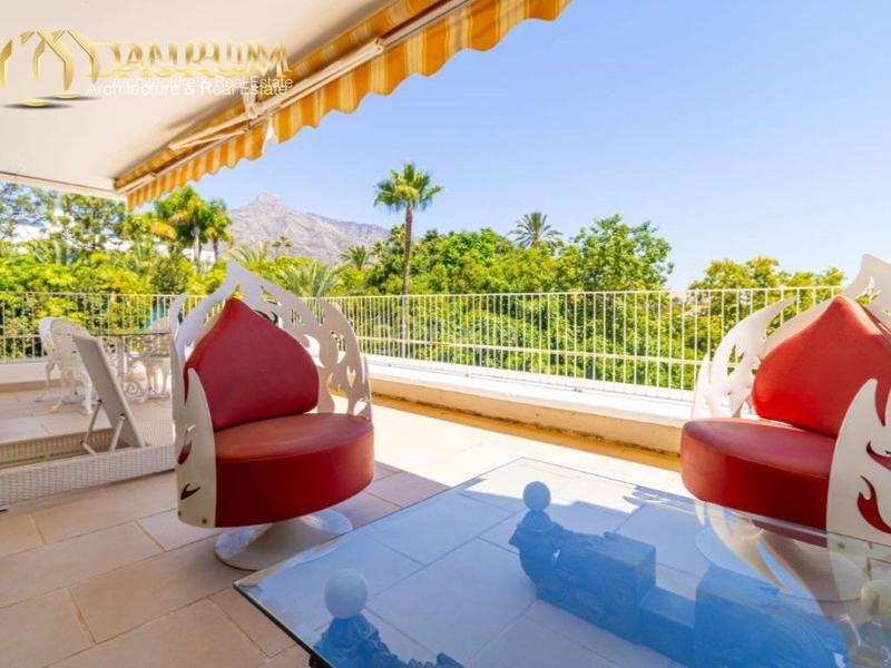 Foto 0ae2764d-ea83-45be-9bab-71fb6db878d5. Duplex con riscaldamento parcheggio piscina in lomas de Marbella club Marbella