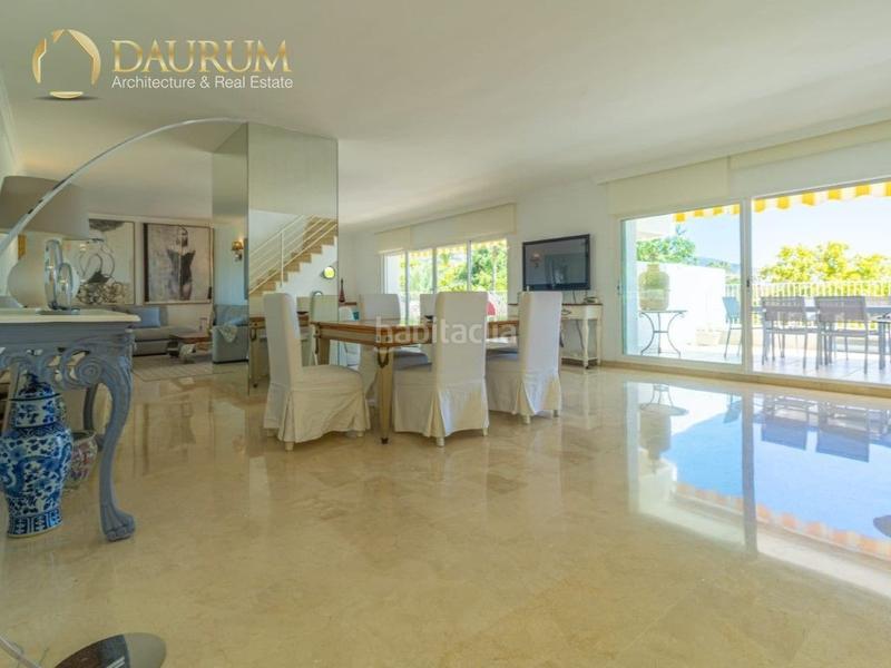 Foto 0dd8be99-d944-45cb-bbe4-9c9cad11164f. Duplex con riscaldamento parcheggio piscina in lomas de Marbella club Marbella