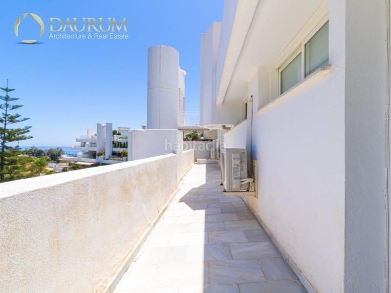 Foto 70595a26-f3a4-48bb-bb81-f8c17782ddb3. Duplex con riscaldamento parcheggio piscina in lomas de Marbella club Marbella