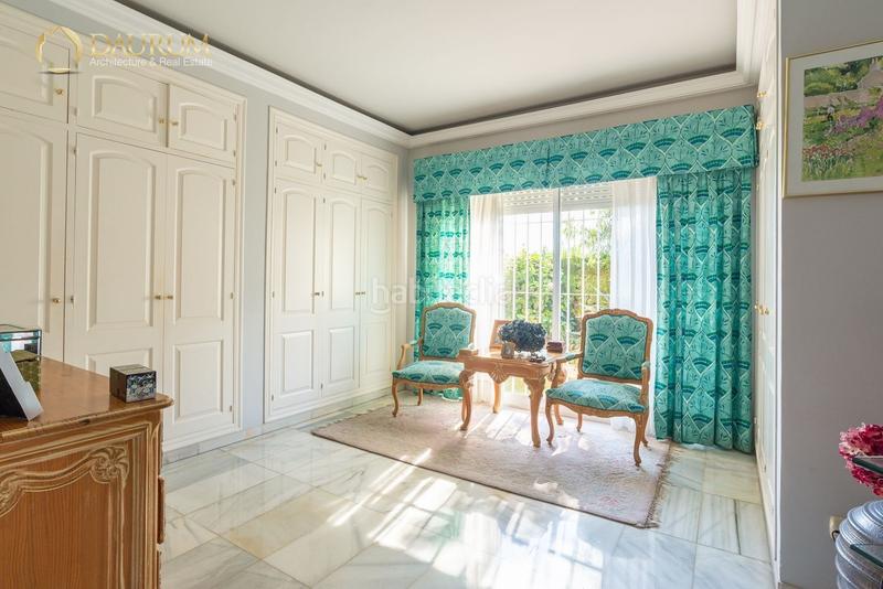 Foto 60f30aa0-a24a-4e2b-8901-ab140a0bd354. Chalet en El Candado Málaga