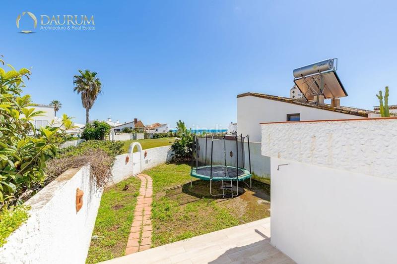 Foto 17f51aac-8b8d-48bf-81db-6b962b41ecdd. Casa a schiera con parcheggio piscina in Bahía Dorada Estepona