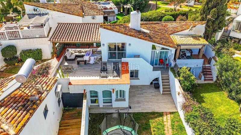 Foto e166d22c-8222-4bc7-ab2b-76634c4374e0. Casa a schiera con parcheggio piscina in Bahía Dorada Estepona
