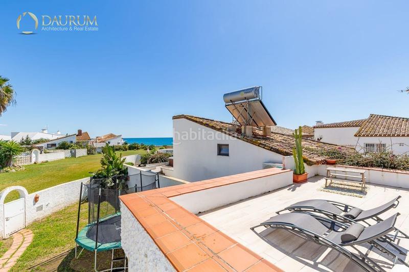 Foto edfb03f7-fefb-4570-8c8d-1b14d33dce17. Casa a schiera con parcheggio piscina in Bahía Dorada Estepona
